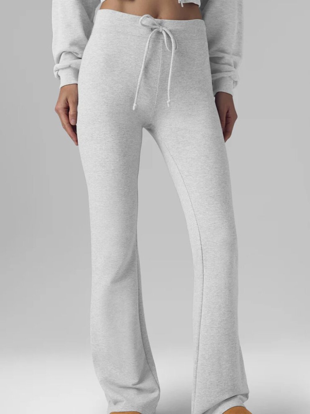 ☁️Alo Yoga Sway Flare Pants Sporty Gray Slightly Flare Casual Long Pants - Picture 9 of 9